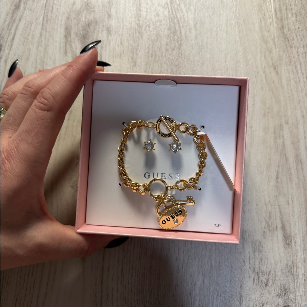 GUESS Gold Charm Bracelet with Earrings